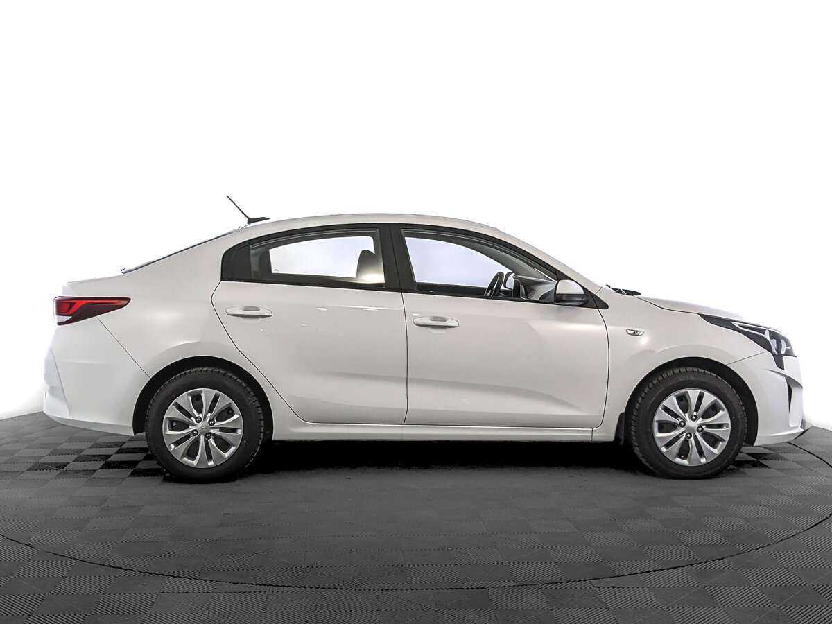 Kia Rio с пробегом — 2021 год. Фото: #3