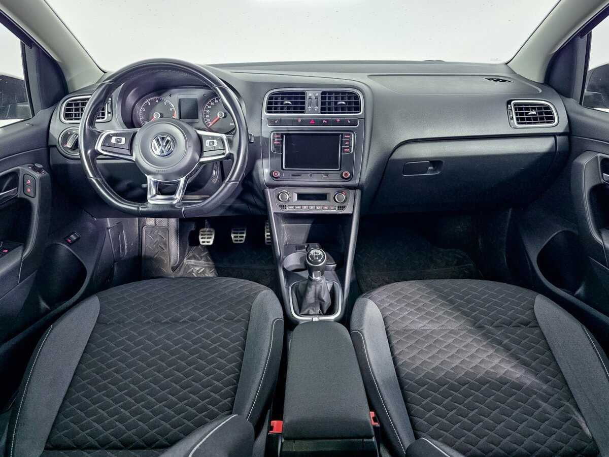 Volkswagen Polo с пробегом — 2018 год. Фото: #10