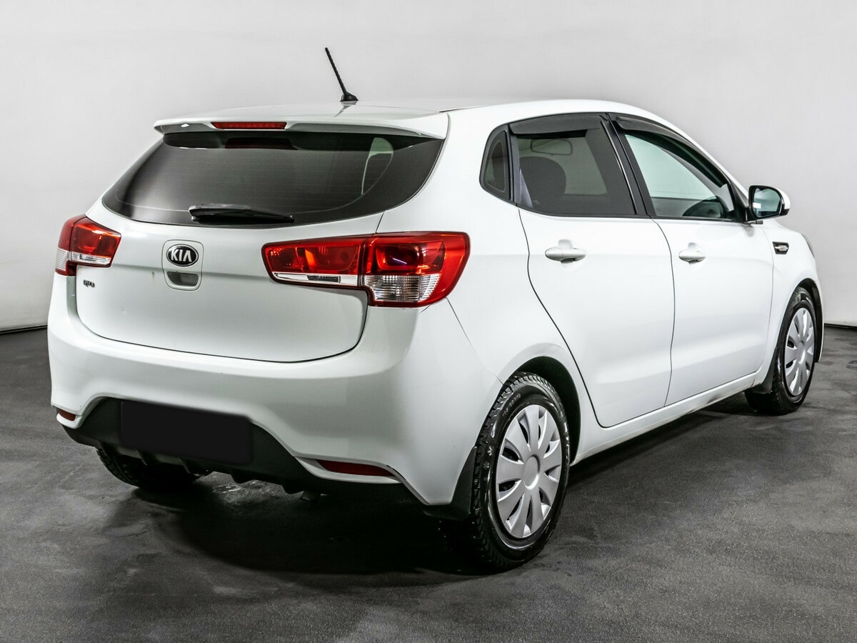 Kia Rio с пробегом — 2015 год. Фото: #4