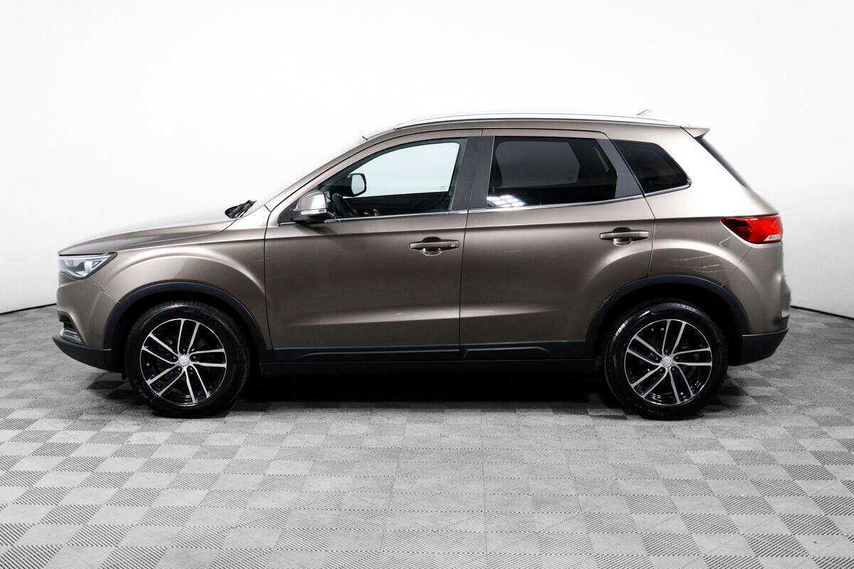 FAW Besturn X40 с пробегом — 2019 год. Фото: #7