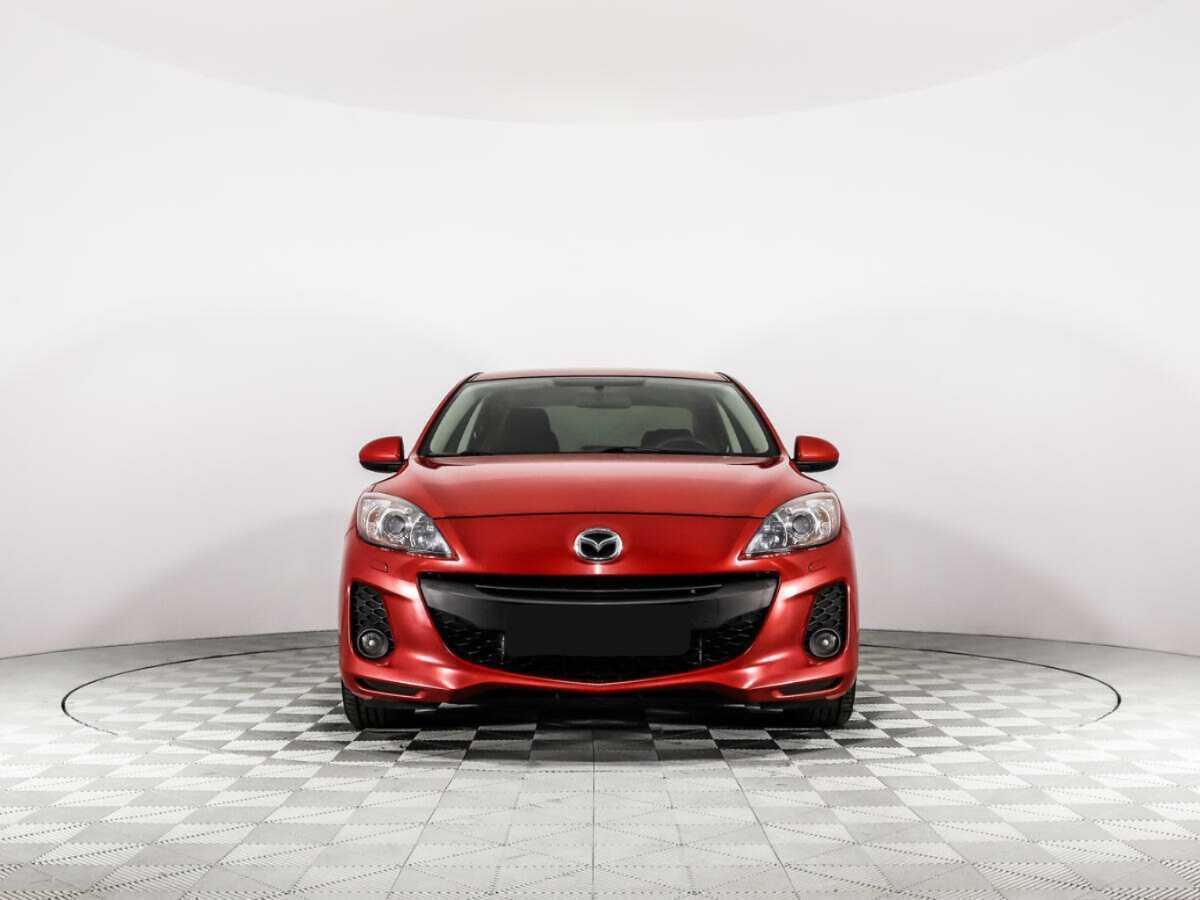 Mazda 3 с пробегом — 2012 год. Фото: #1