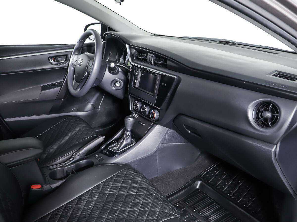Toyota Corolla с пробегом — 2016 год. Фото: #8