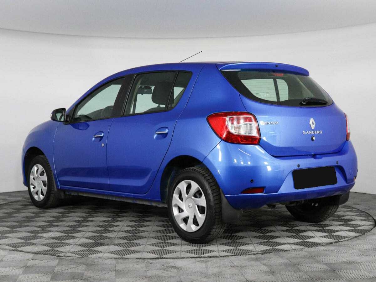 Renault Sandero с пробегом — 2016 год. Фото: #6