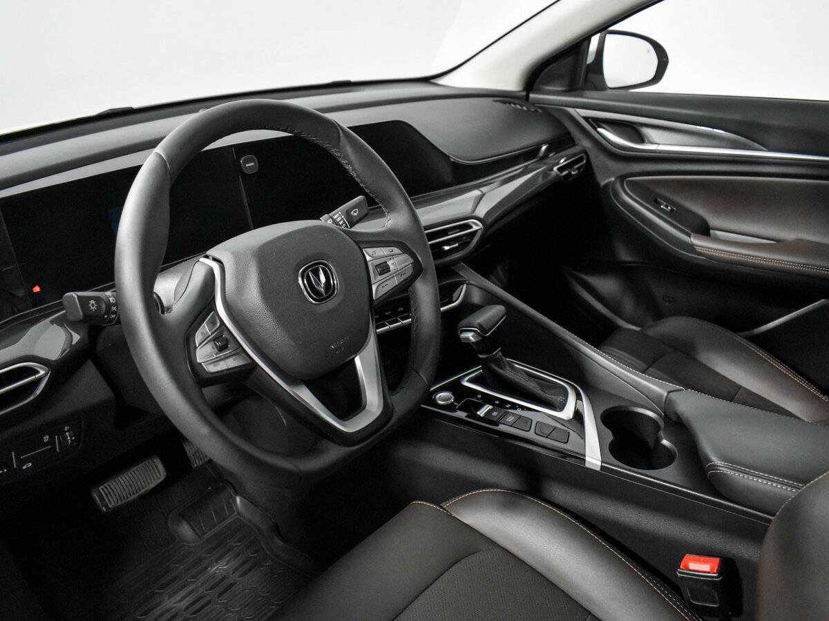 Changan Eado Plus с пробегом — 2023 год. Фото: #6
