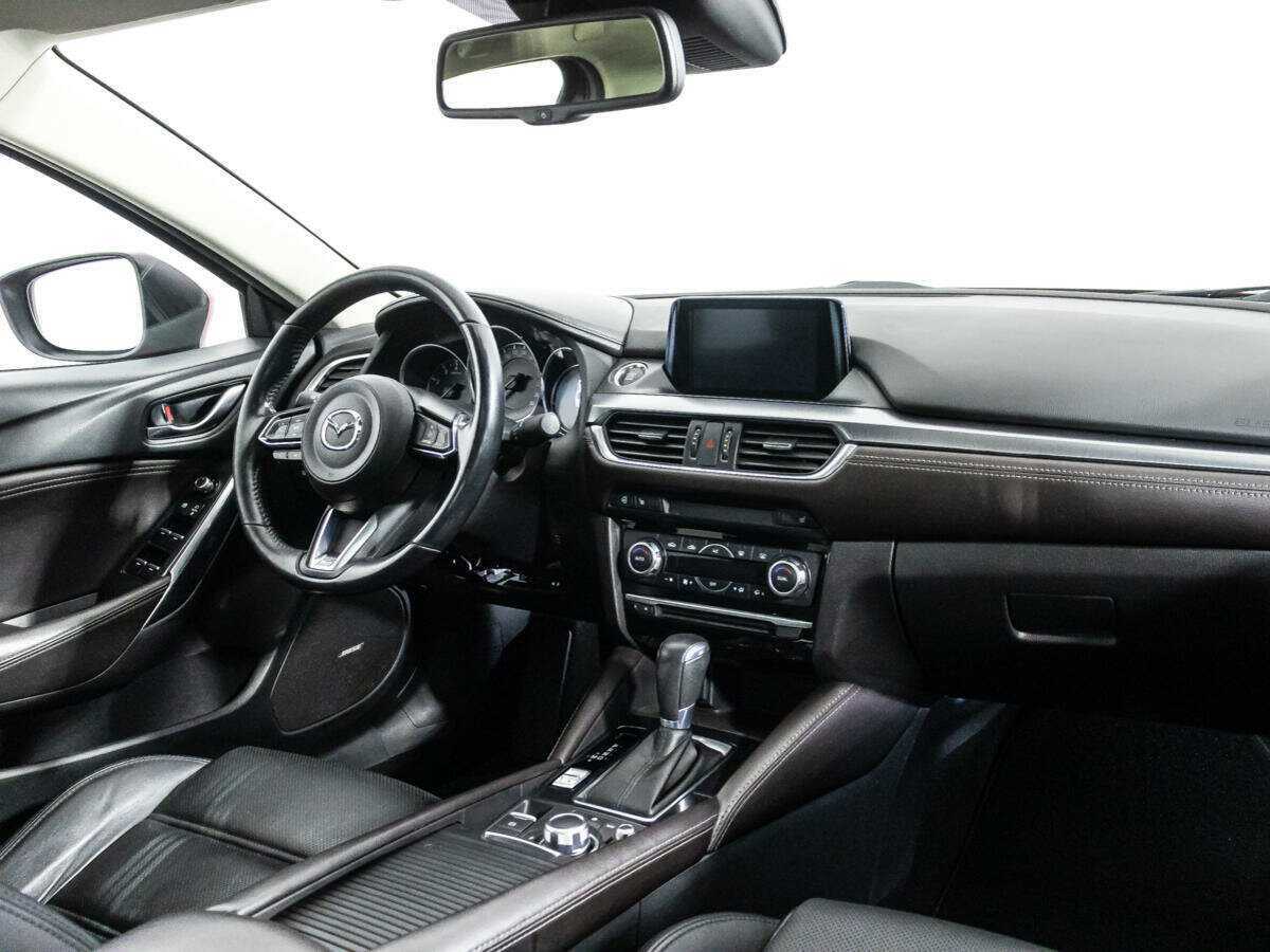 Mazda 6 с пробегом — 2017 год. Фото: #8