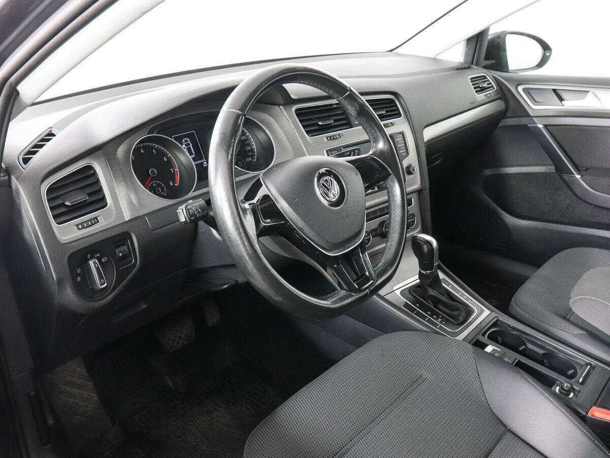 Volkswagen Golf с пробегом — 2016 год. Фото: #8