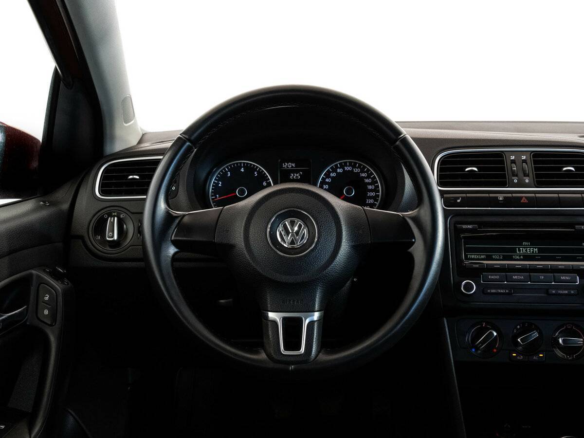 Volkswagen Polo с пробегом — 2013 год. Фото: #11