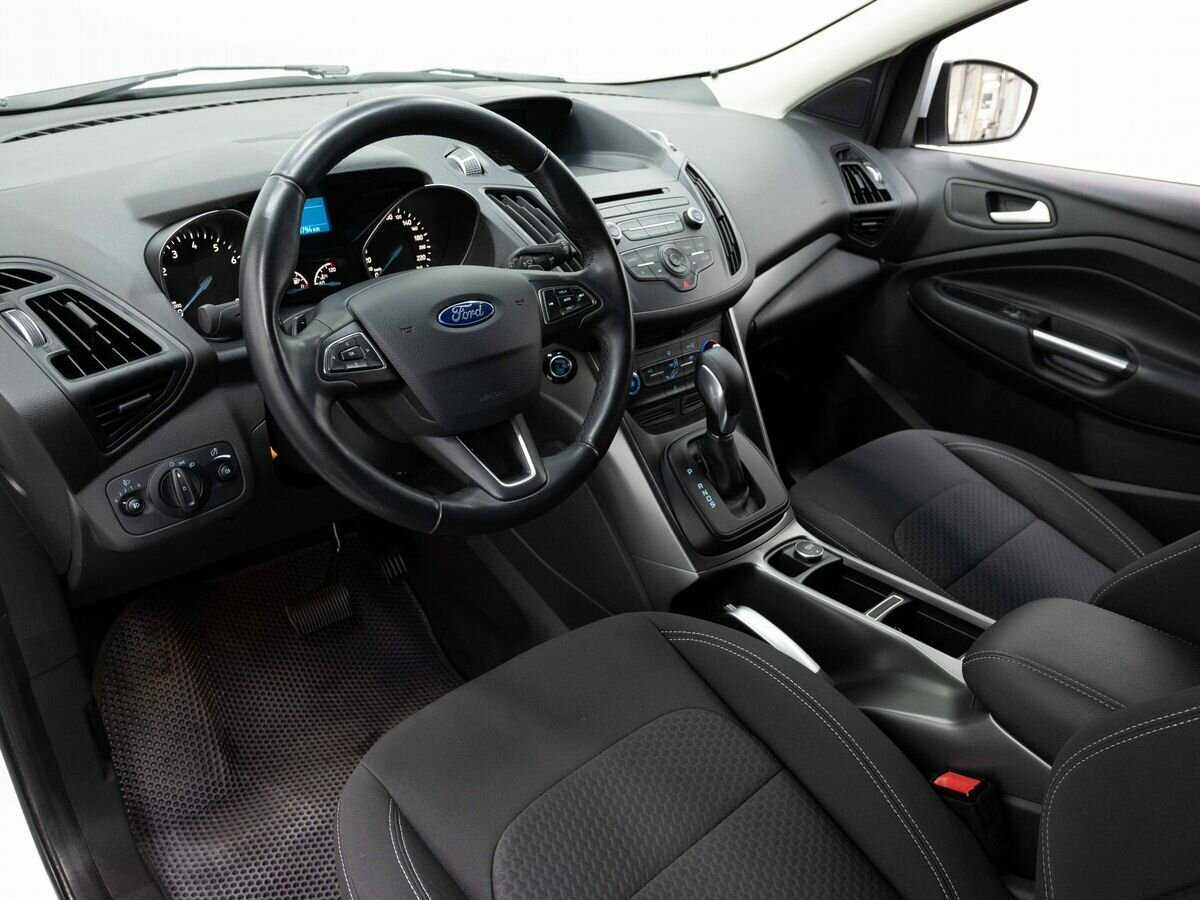 Ford Kuga с пробегом — 2017 год. Фото: #8
