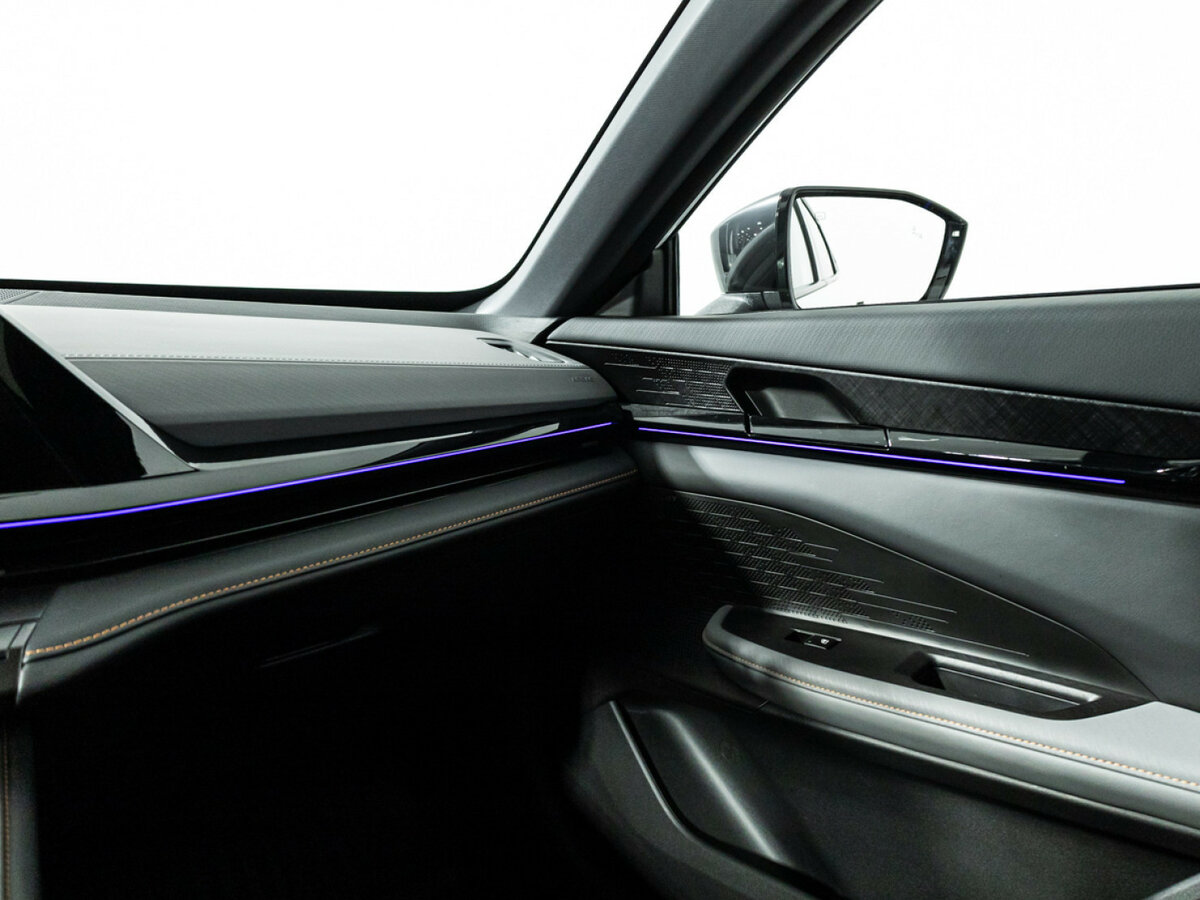 Changan UNI-V с пробегом — 2023 год. Фото: #20