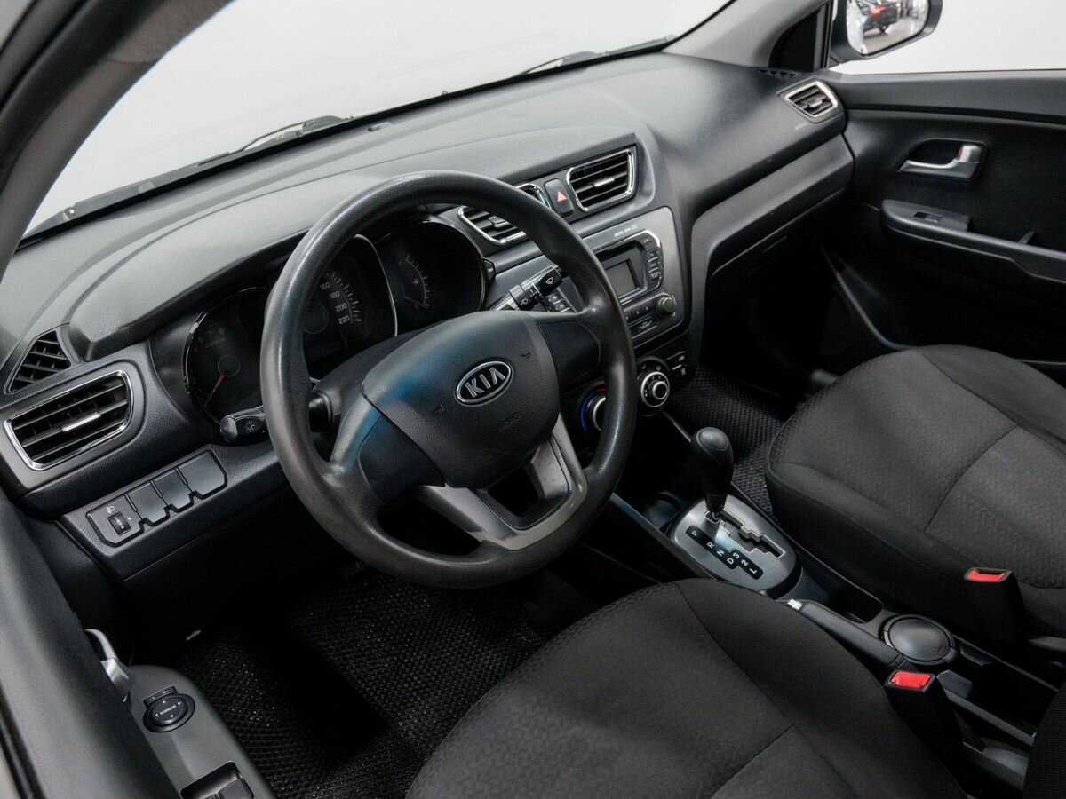 Kia Rio с пробегом — 2012 год. Фото: #12