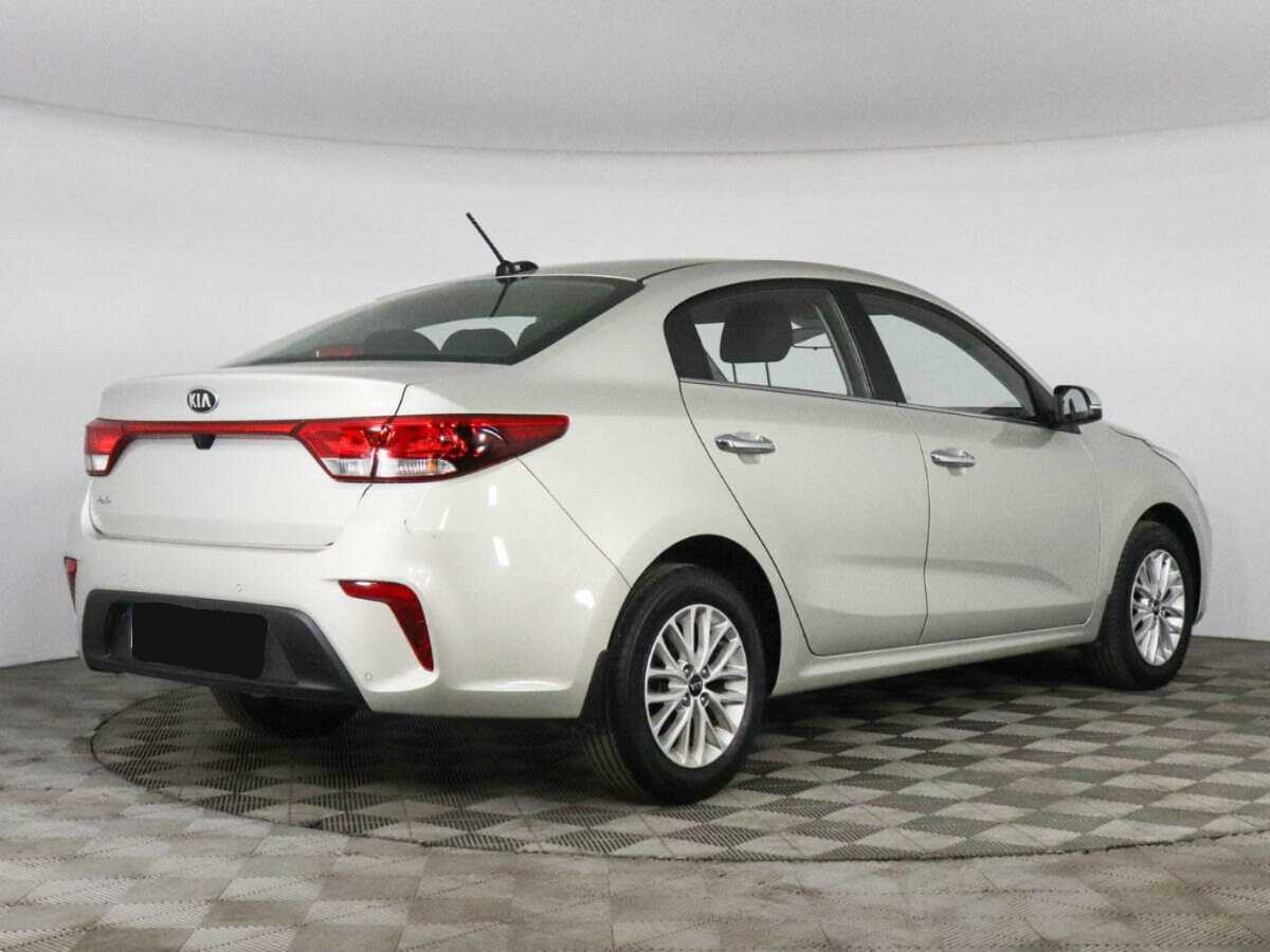 Kia Rio с пробегом — 2017 год. Фото: #4