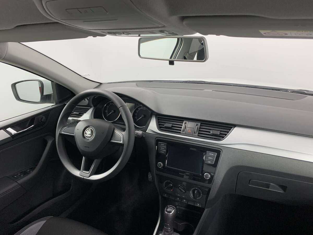 Skoda Rapid с пробегом — 2019 год. Фото: #8