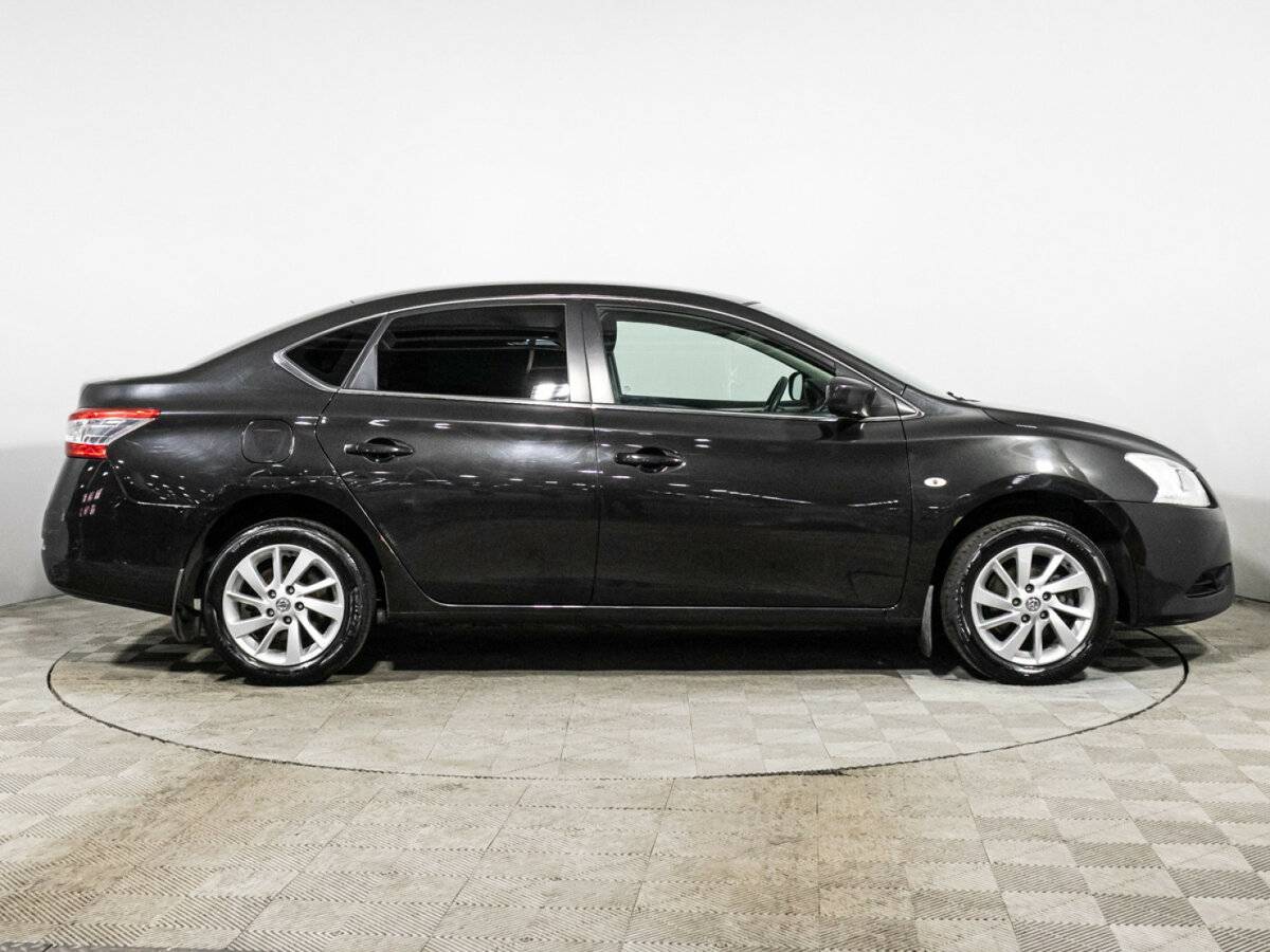 Nissan Sentra с пробегом — 2015 год. Фото: #3