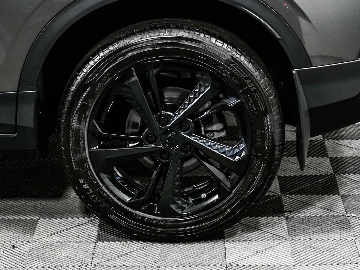 Geely Coolray с пробегом — 2024 год. Фото: #13