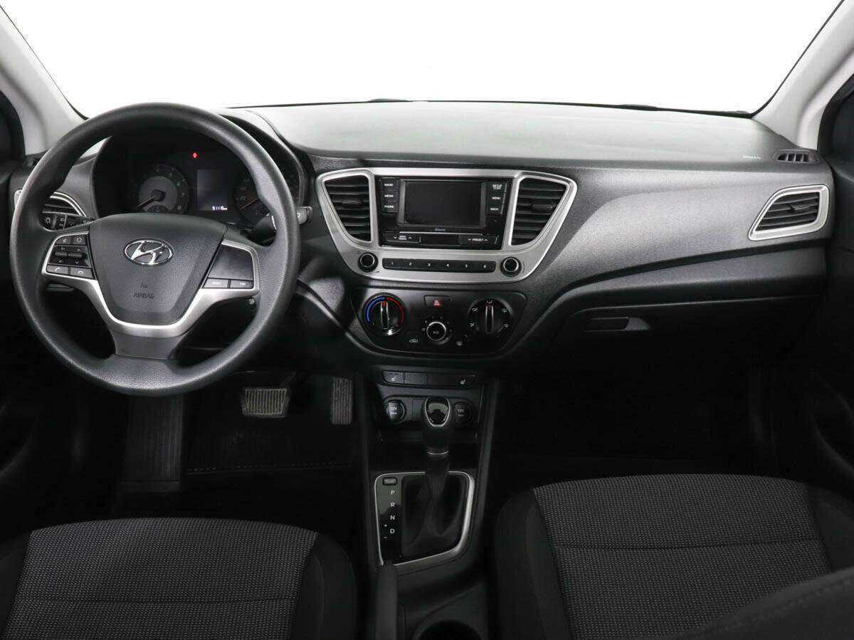 Hyundai Solaris с пробегом — 2021 год. Фото: #9