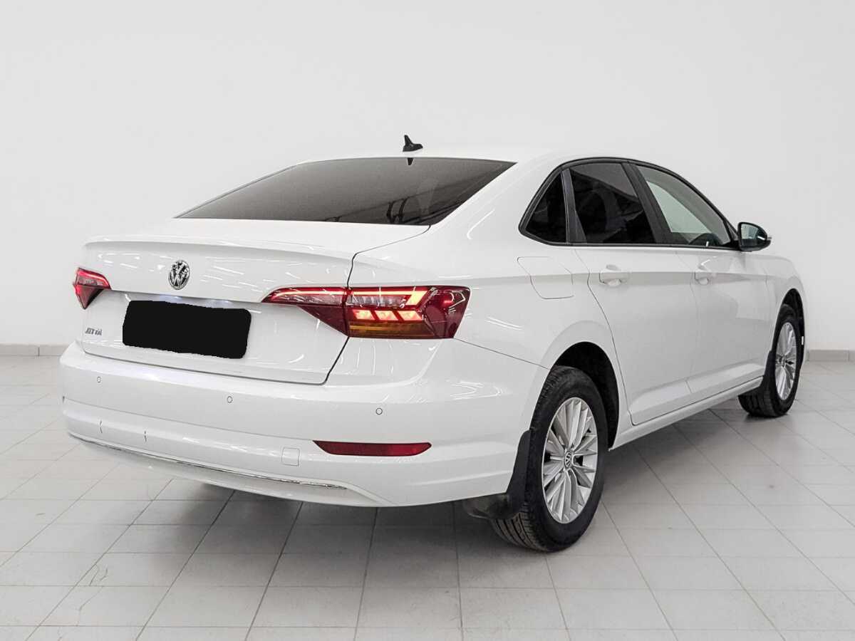 Volkswagen Jetta с пробегом — 2020 год. Фото: #4