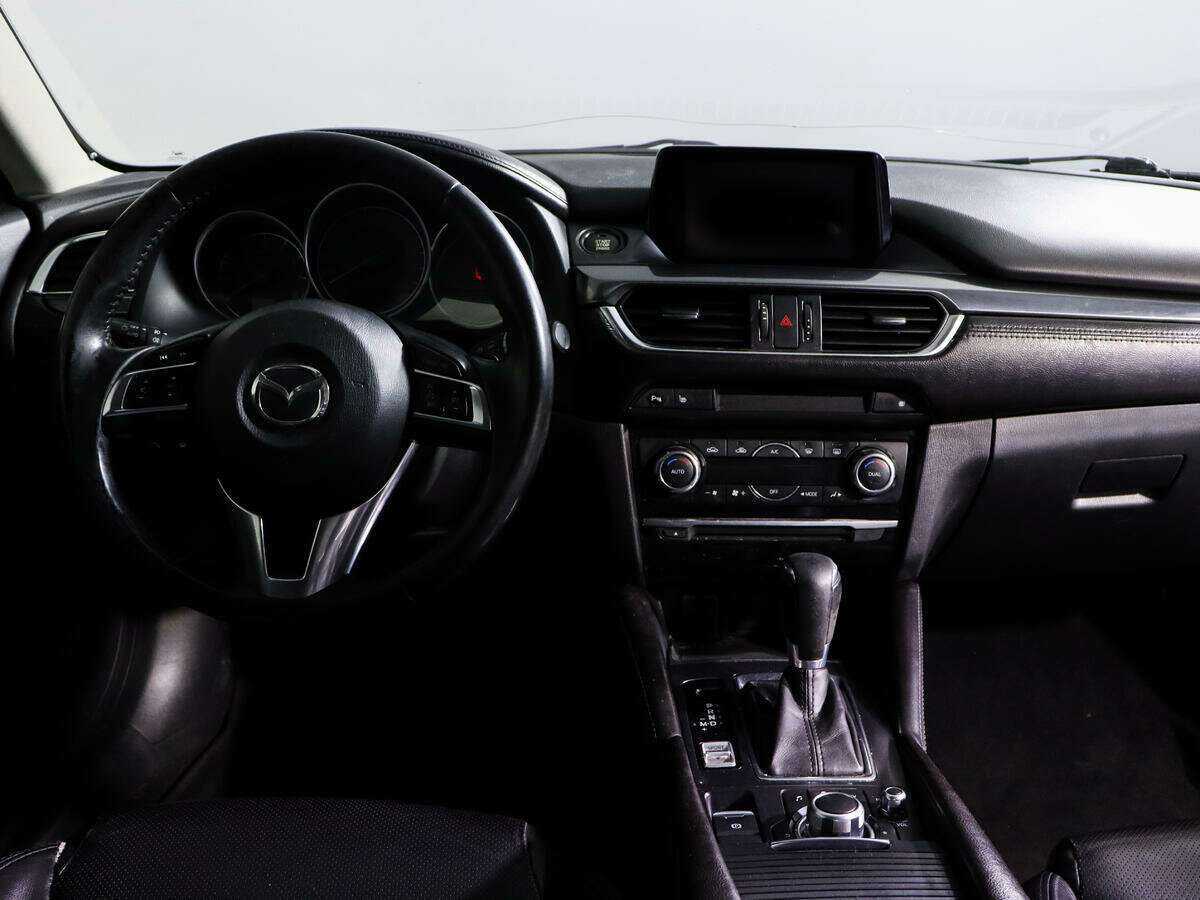 Mazda 6 с пробегом — 2016 год. Фото: #9