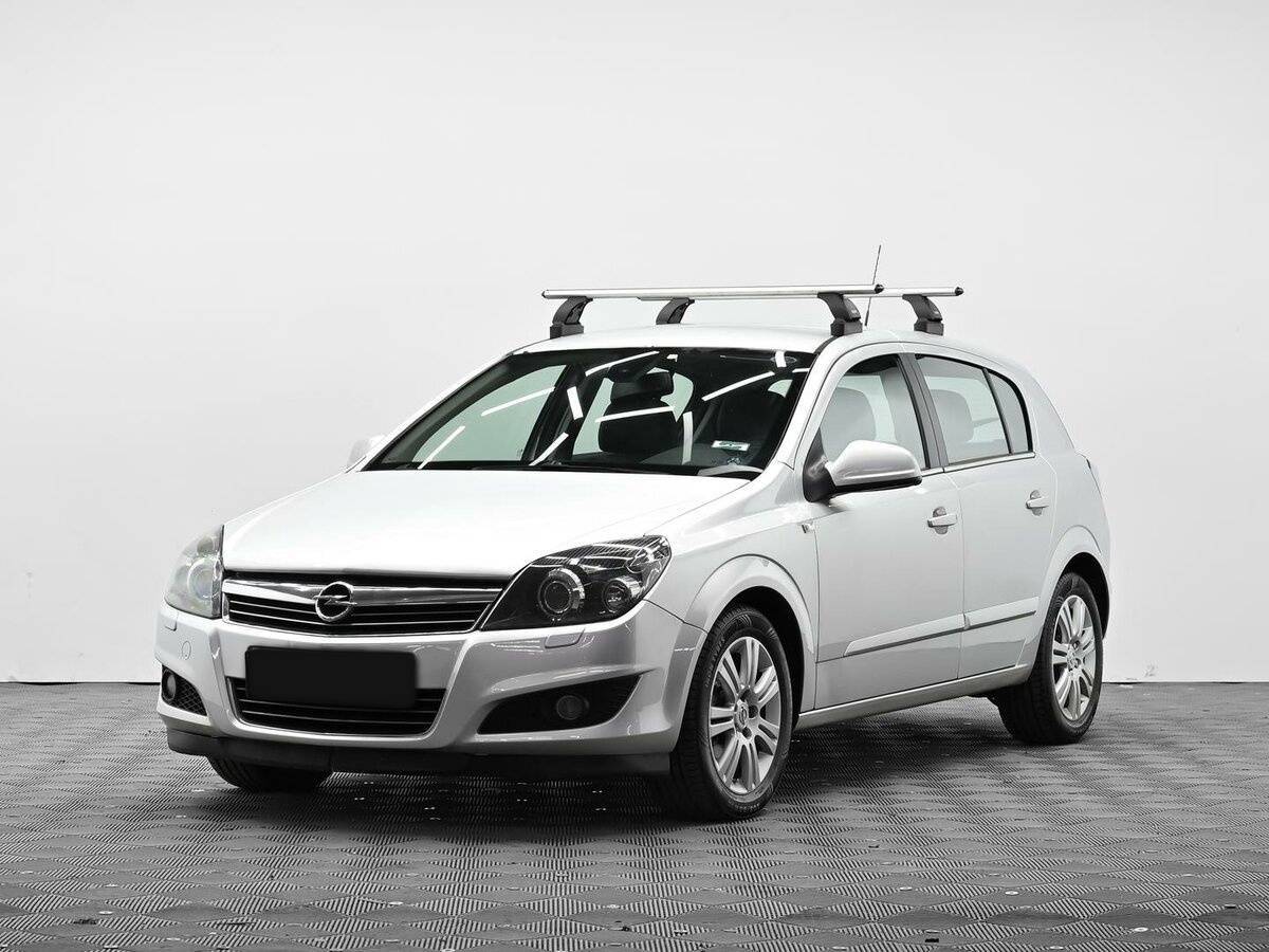 Opel Astra с пробегом — 2012 год. Посмотреть фото