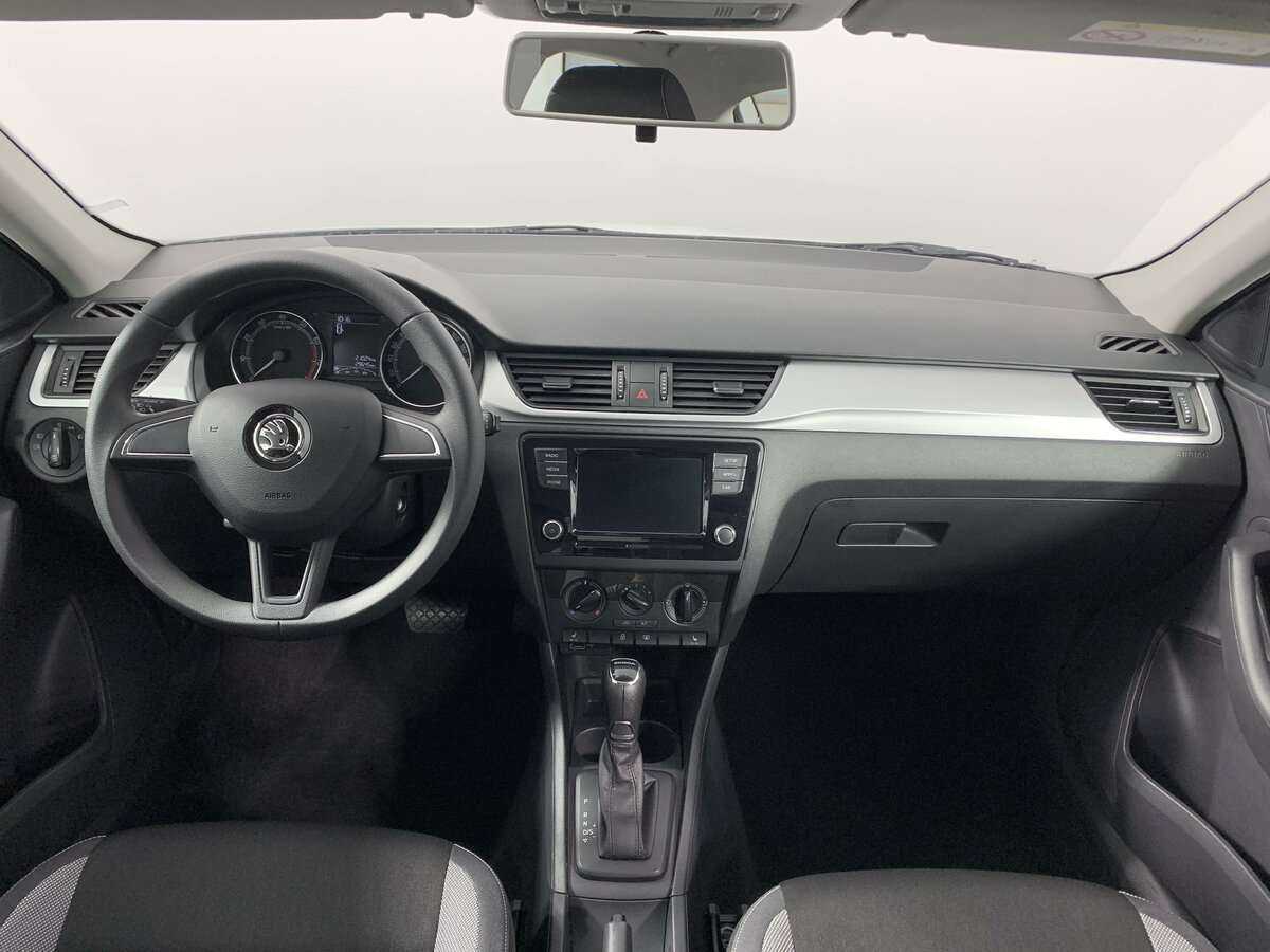 Skoda Rapid с пробегом — 2019 год. Фото: #12