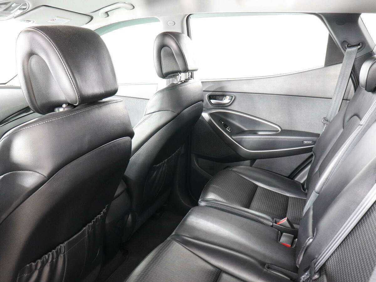 Hyundai Santa Fe с пробегом — 2012 год. Фото: #11