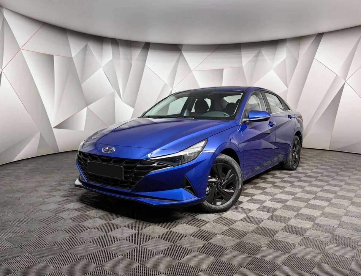 Hyundai Elantra с пробегом — 2022 год. Посмотреть фото