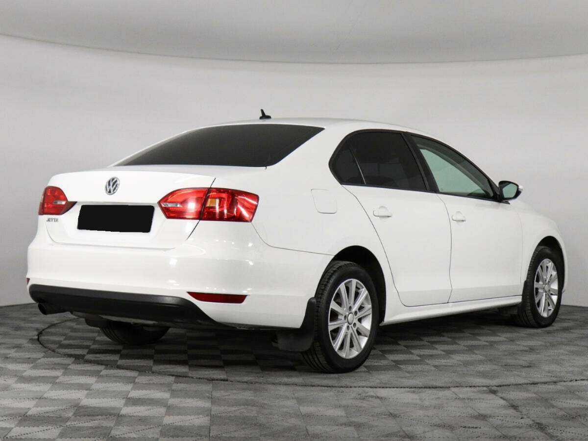 Volkswagen Jetta с пробегом — 2013 год. Фото: #4