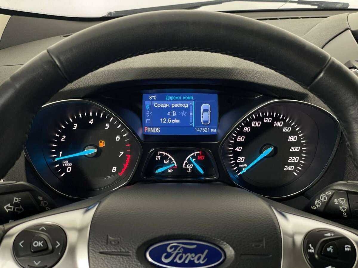 Ford Kuga с пробегом — 2015 год. Фото: #9