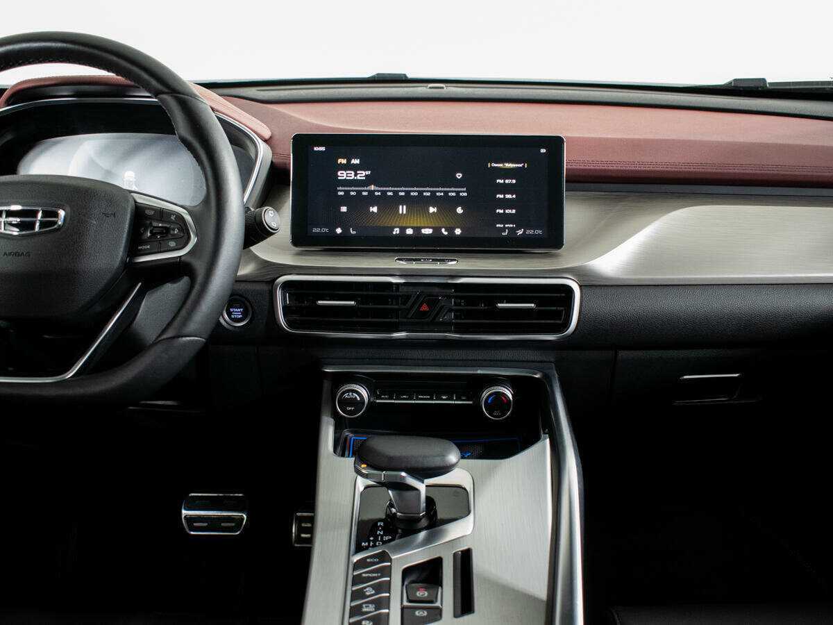 Geely Coolray с пробегом — 2022 год. Фото: #10