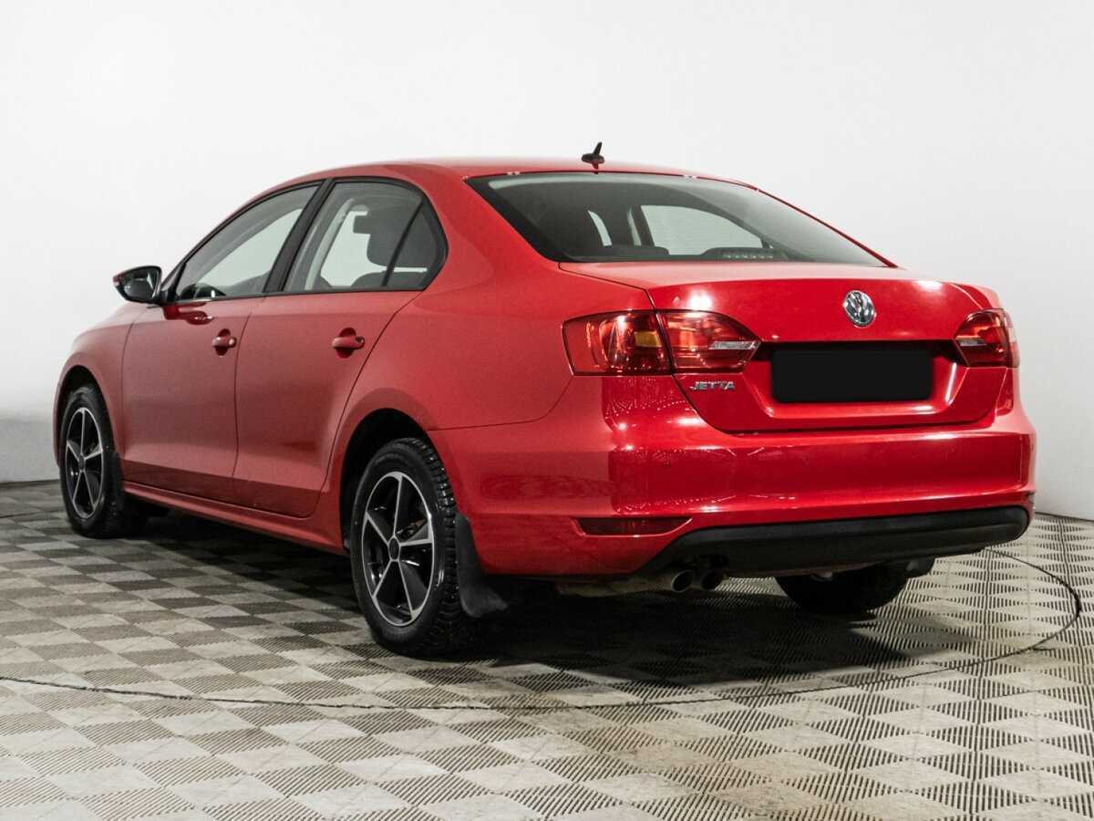 Volkswagen Jetta с пробегом — 2012 год. Фото: #6