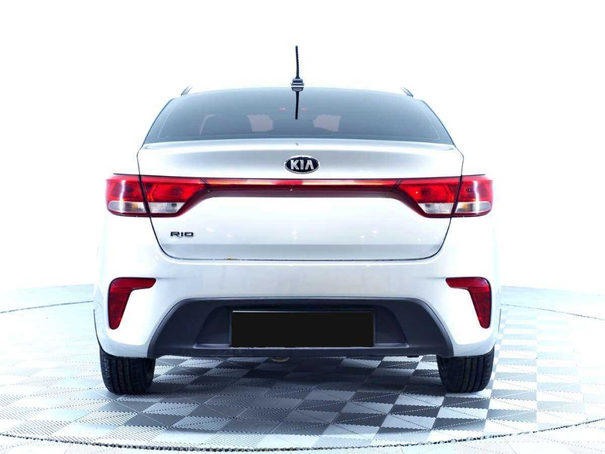 Kia Rio с пробегом — 2017 год. Фото: #5