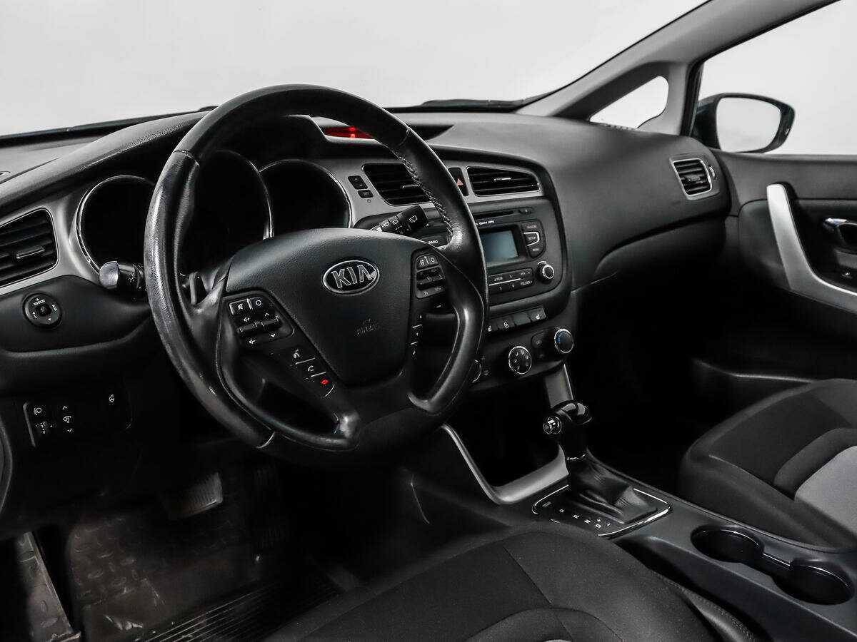 Kia Ceed с пробегом — 2014 год. Фото: #8