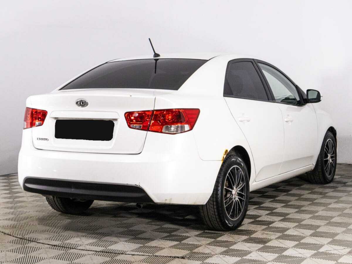 Kia Cerato с пробегом — 2012 год. Фото: #4