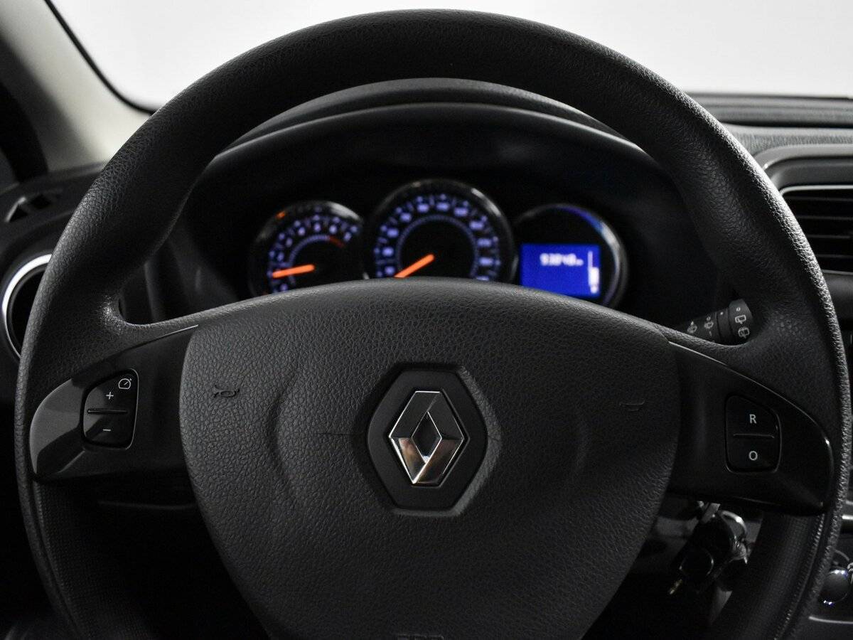 Renault Sandero с пробегом — 2014 год. Фото: #13