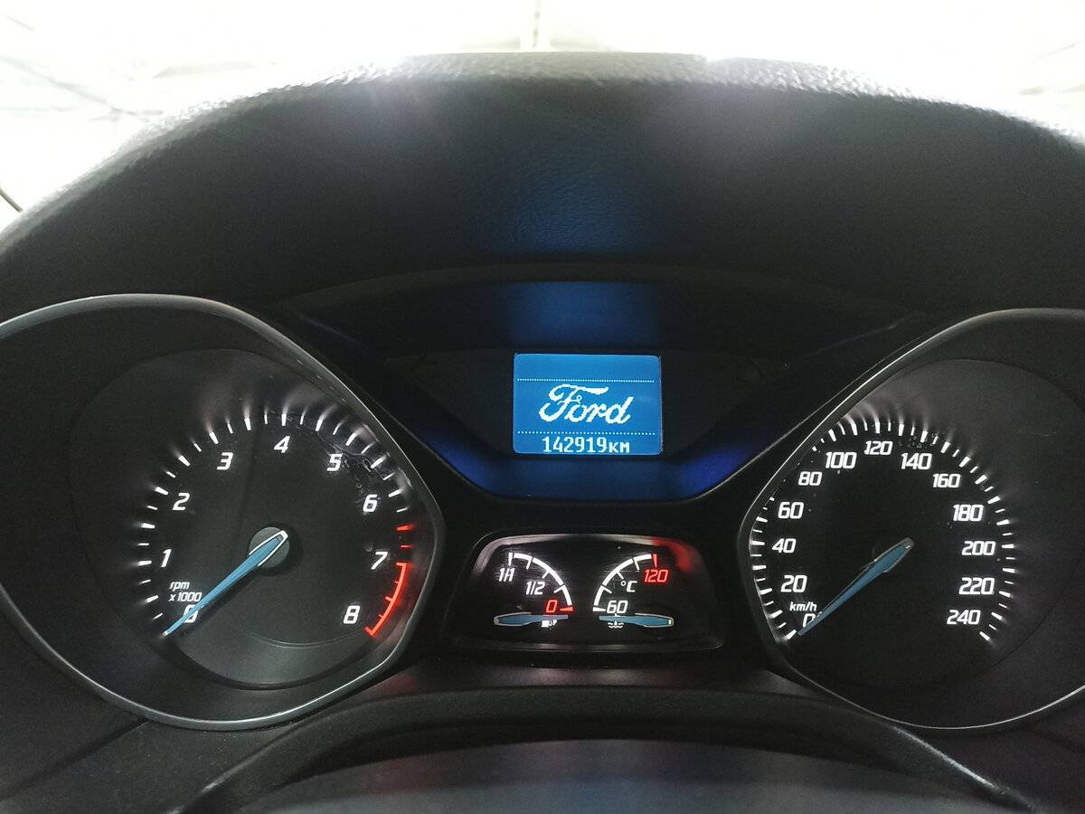 Ford Focus с пробегом — 2013 год. Фото: #12