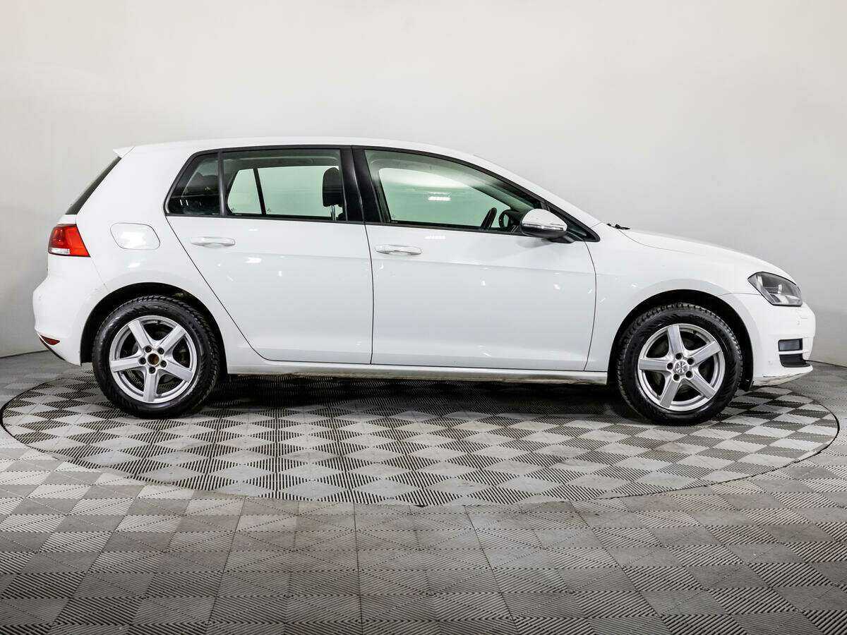 Volkswagen Golf с пробегом — 2013 год. Фото: #3