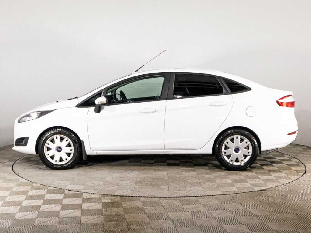 Ford Fiesta с пробегом — 2015 год. Фото: #7