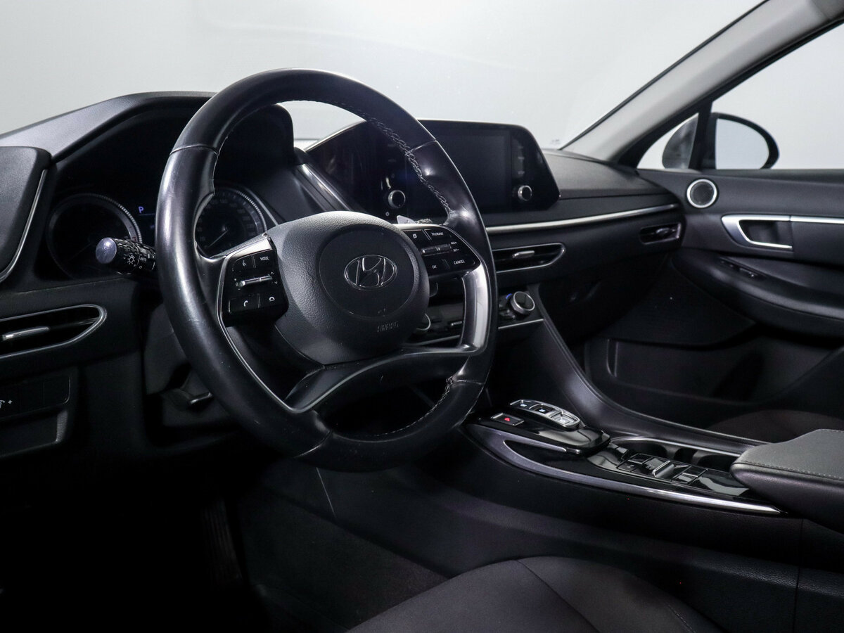 Hyundai Sonata с пробегом — 2020 год. Фото: #12