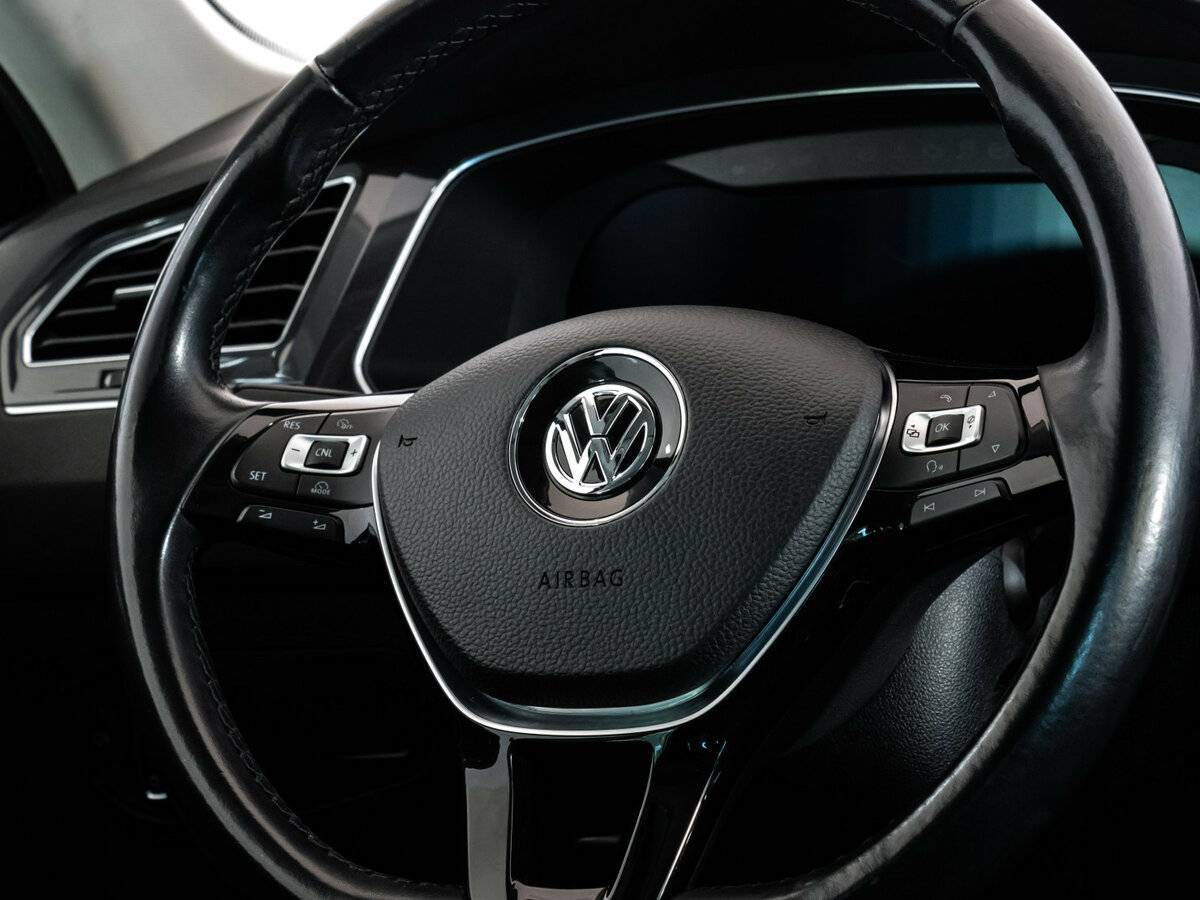 Volkswagen Tiguan с пробегом — 2018 год. Фото: #11
