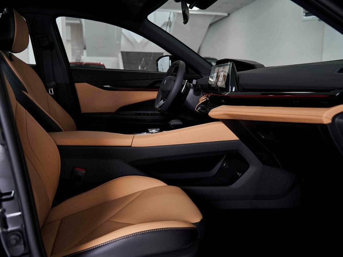 Changan UNI-V с пробегом — 2024 год. Фото: #18