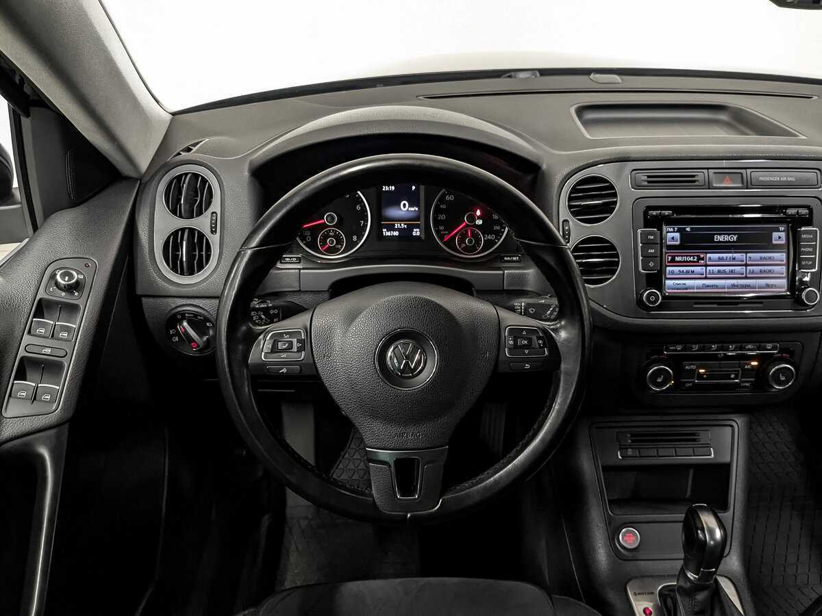 Volkswagen Tiguan с пробегом — 2015 год. Фото: #20