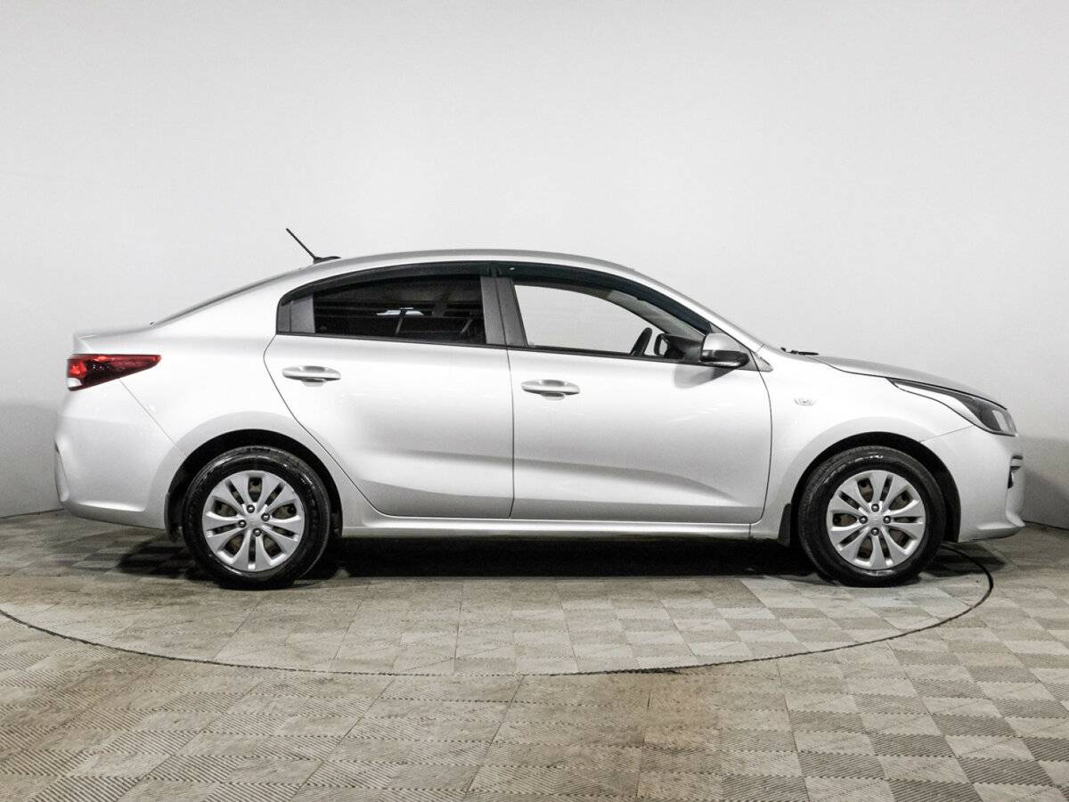Kia Rio с пробегом — 2020 год. Фото: #3