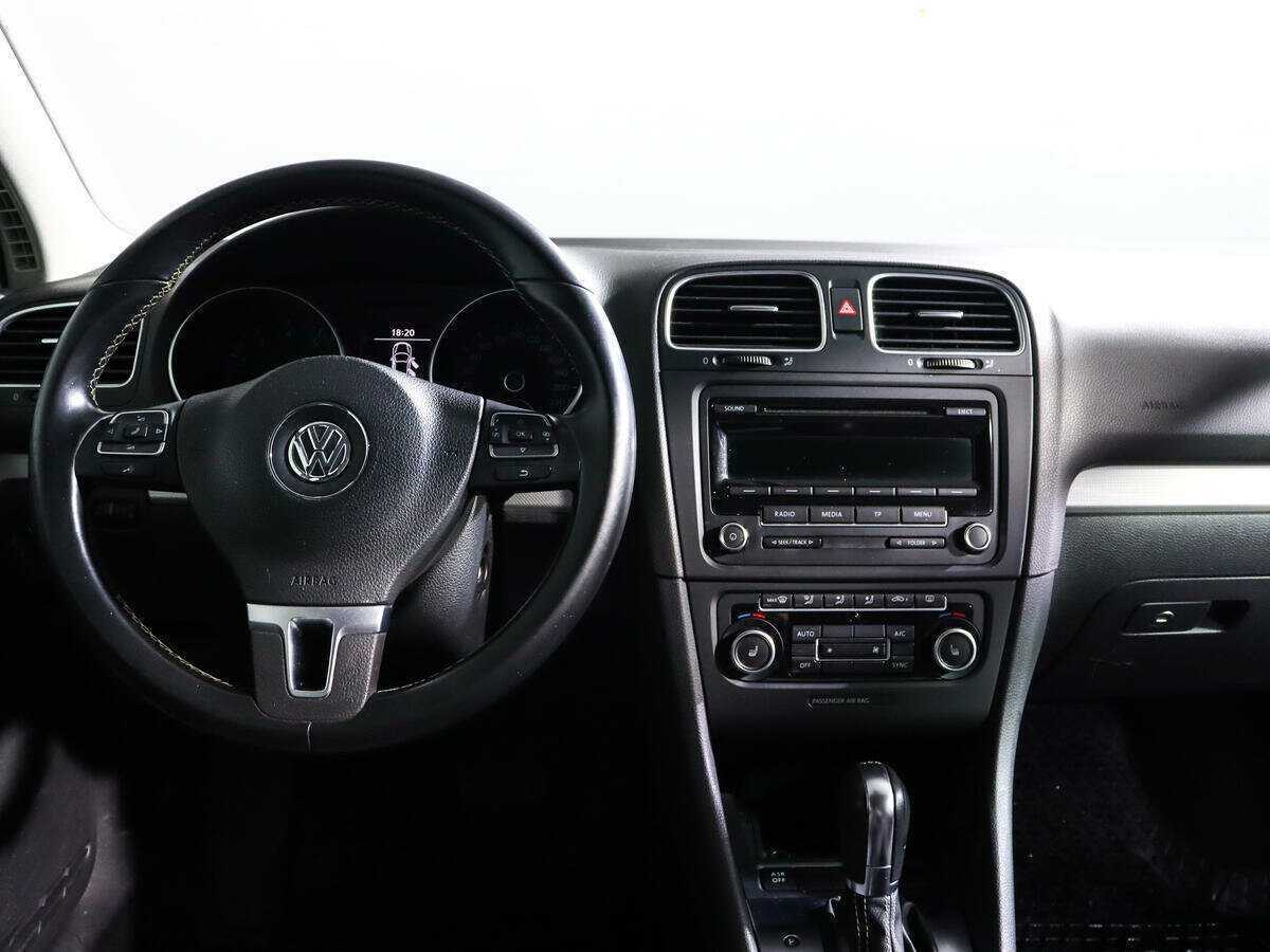 Volkswagen Golf с пробегом — 2012 год. Фото: #9