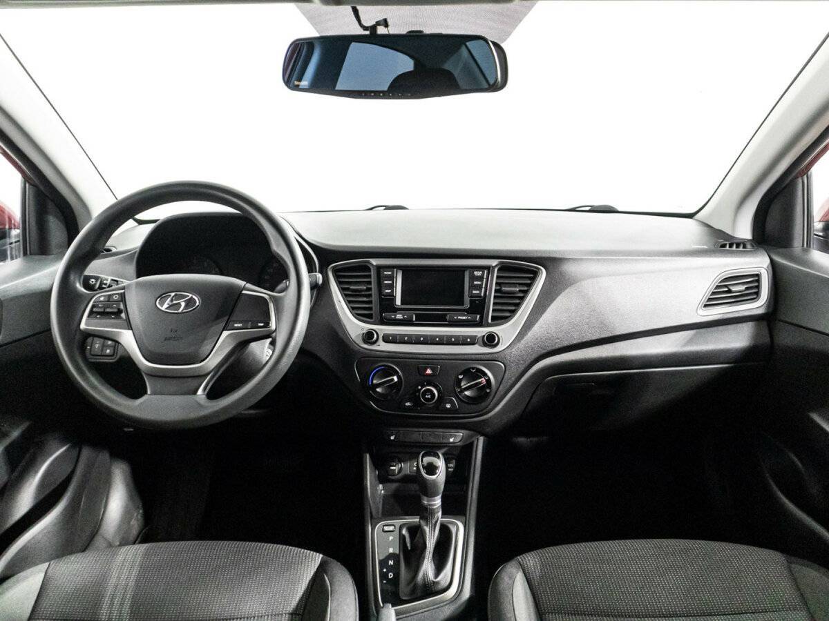 Hyundai Solaris с пробегом — 2018 год. Фото: #12