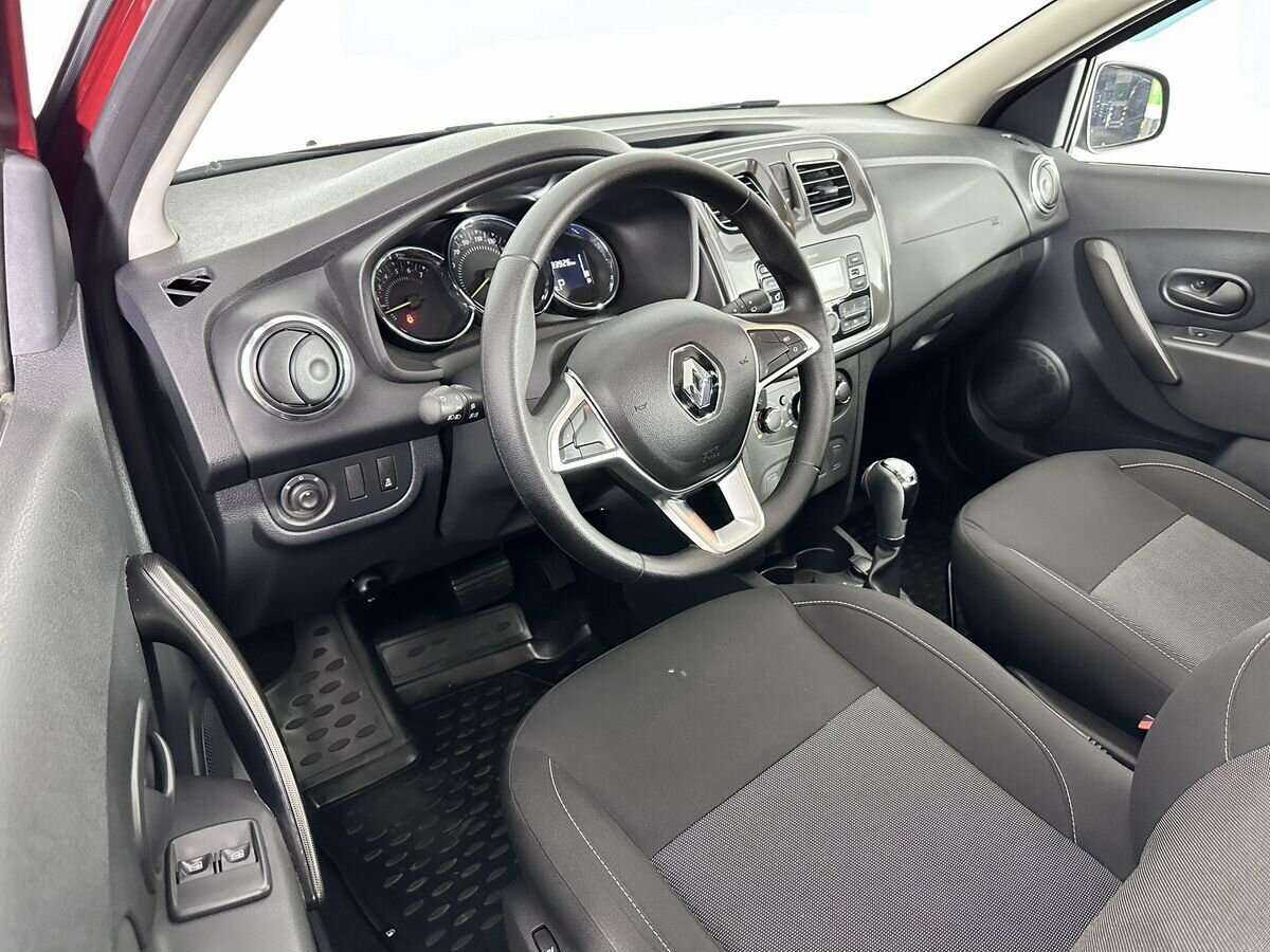 Renault Sandero с пробегом — 2019 год. Фото: #6