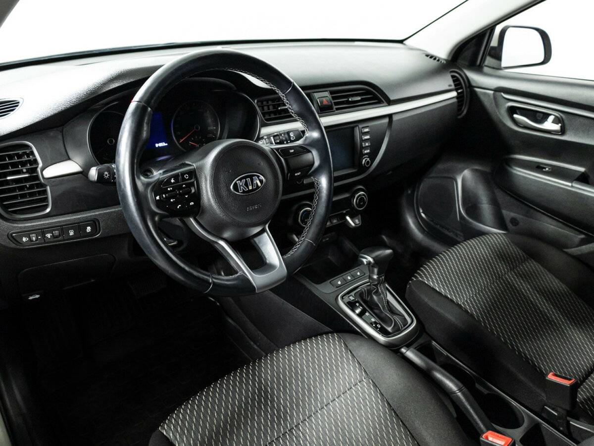Kia Rio с пробегом — 2018 год. Фото: #10
