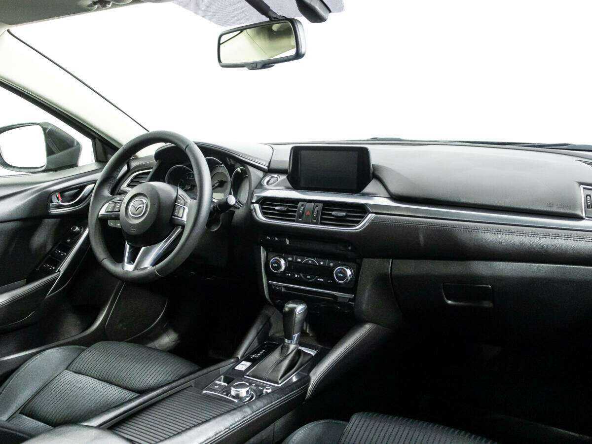 Mazda 6 с пробегом — 2015 год. Фото: #8