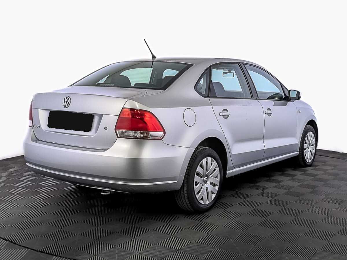 Volkswagen Polo с пробегом — 2015 год. Фото: #4