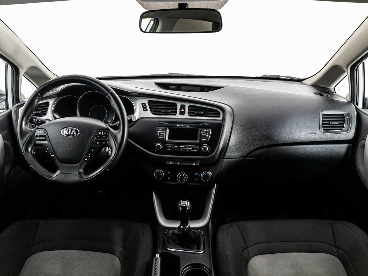 Kia Ceed с пробегом — 2014 год. Фото: #7