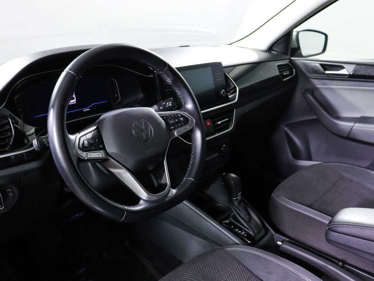 Volkswagen Polo с пробегом — 2020 год. Фото: #13