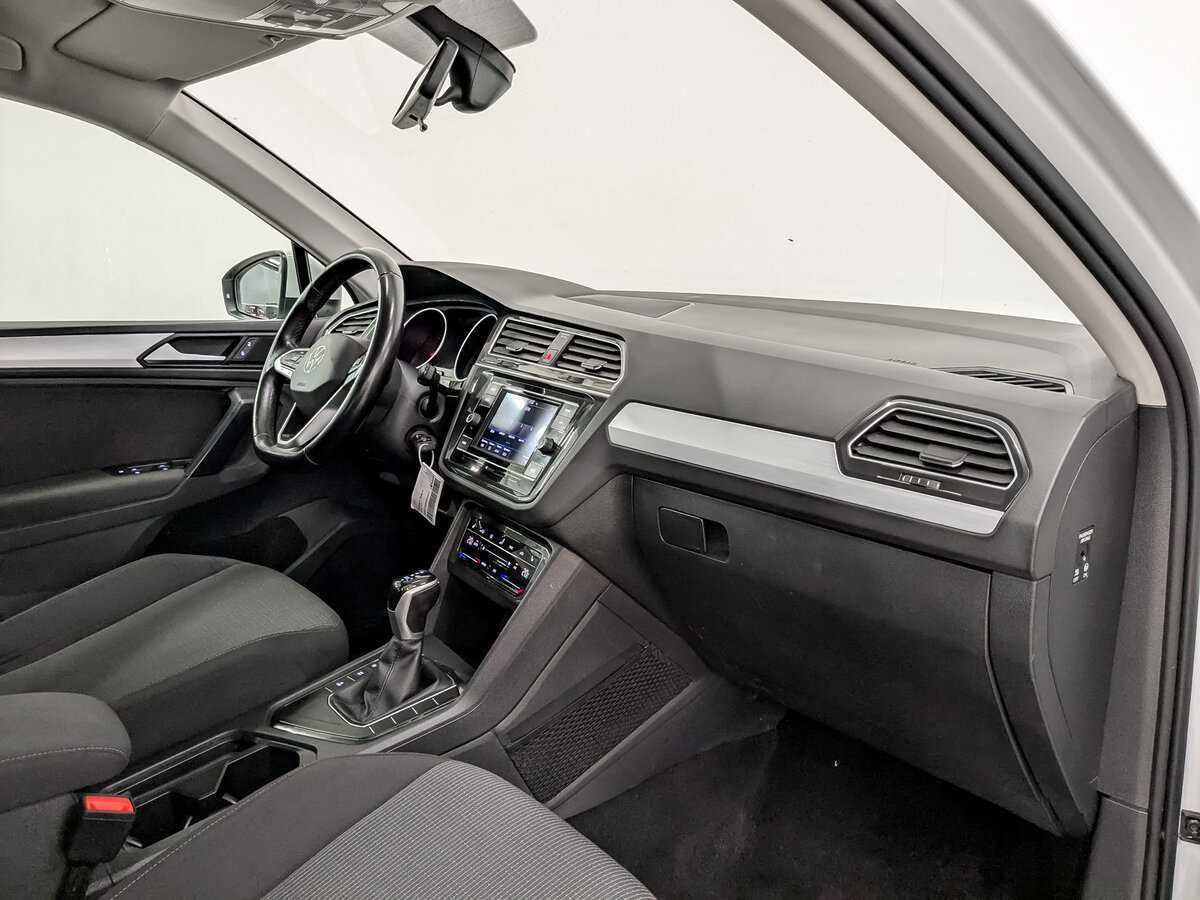 Volkswagen Tiguan с пробегом — 2021 год. Фото: #10